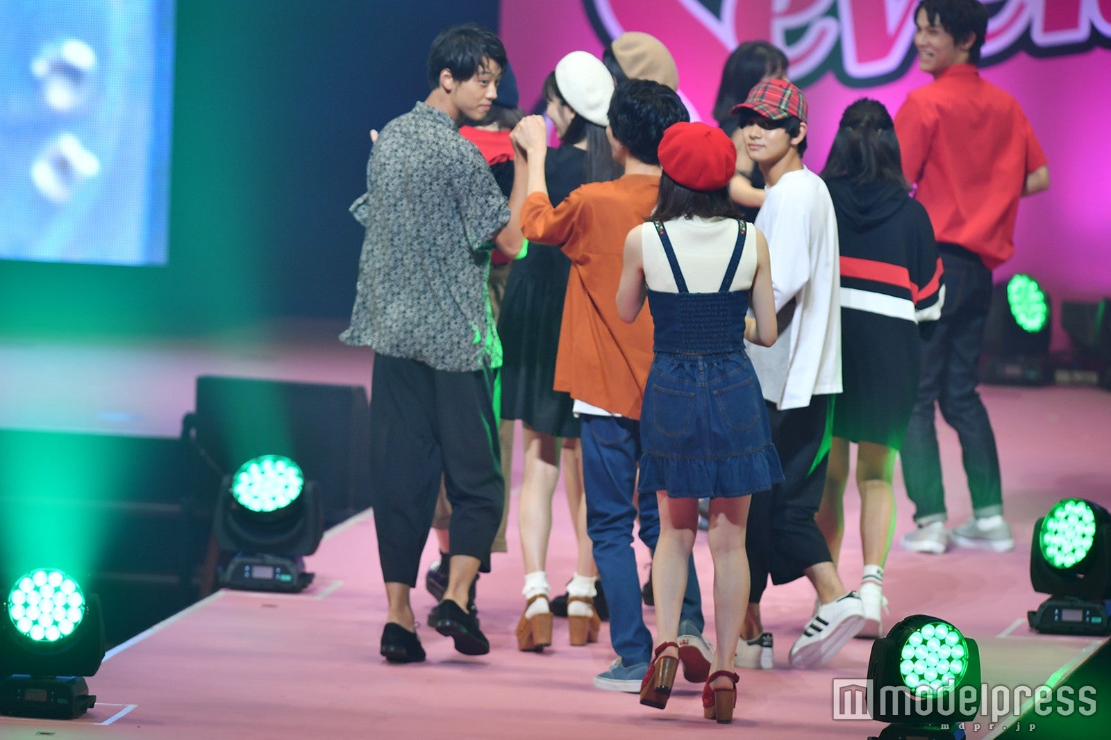 見せつけがち（C）モデルプレス