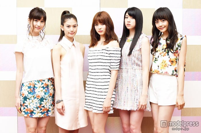 左から:阿部菜渚美、立花恵理、八木アリサ、三吉彩花、松井愛莉