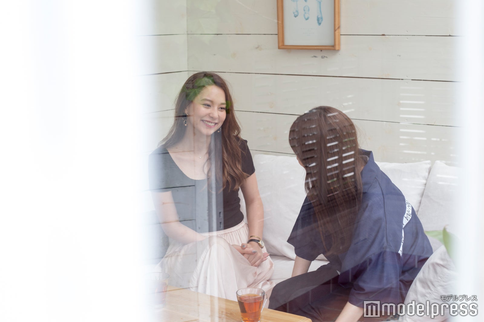 まるで姉妹のような2人（C）モデルプレス