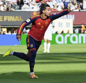 スペイン優勝弾のトーレス、PSGへ移籍か 前向きな姿勢と報道