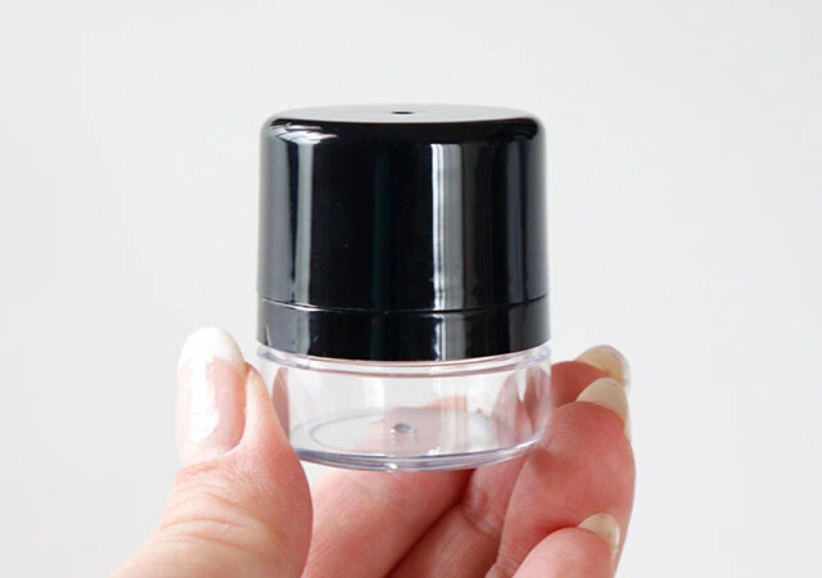 作りが秀逸で使い心地良すぎ！持ち歩きに便利な100均優秀ケース