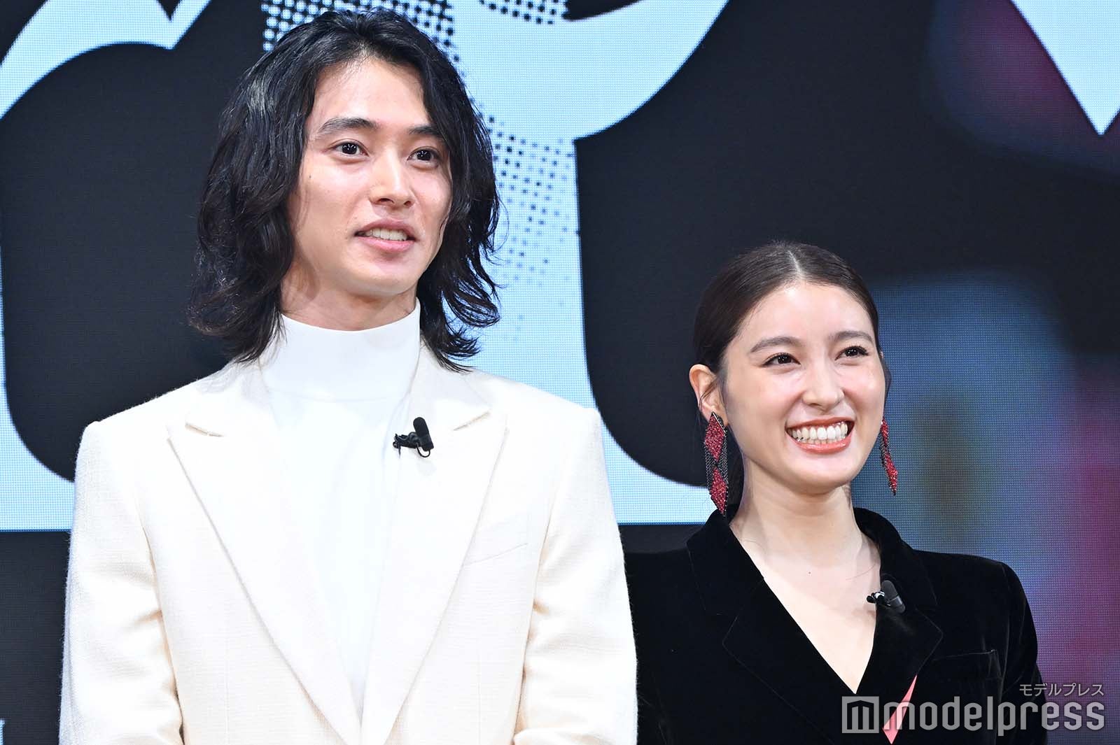 山崎賢人、土屋太鳳 （C）モデルプレス