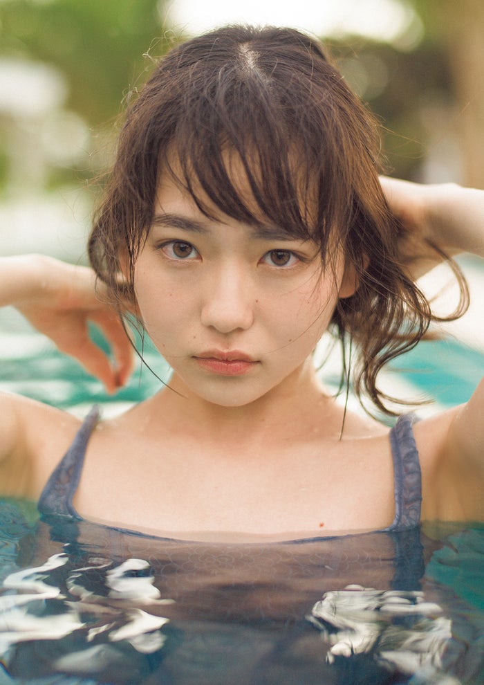 山田杏奈 初水着姿に照れ笑い 高校卒業後の進路も明かす モデルプレス