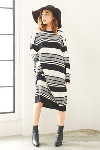 ランダムボーダーニットワンピース「Re:EDIT by GALSTAR」3,498円（税込）／画像提供：Re:EDIT by GALSTAR
