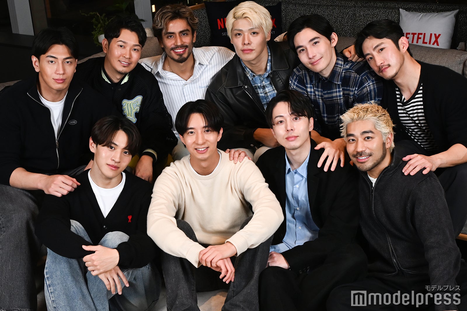 （上段左から）フーウェイ、カズユキ、ウィリアム、トモアキ、イザヤ、テホン、（下段左から）リュウキ、ボミ、ヒロヤ、ジョウブ（C）モデルプレス