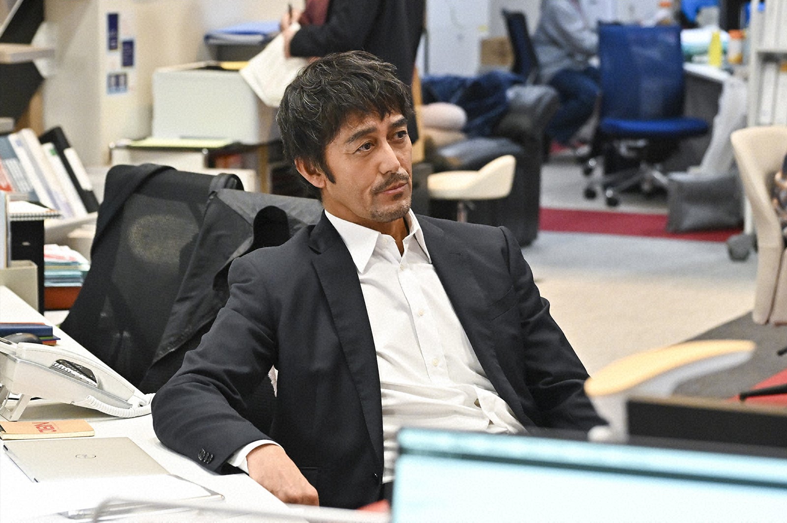 日曜劇場「キャスター」初回、イケメンシェフ（宮舘涼太）の登場シーンが話題「斬新」「予想外だった」トレンド入りの反響