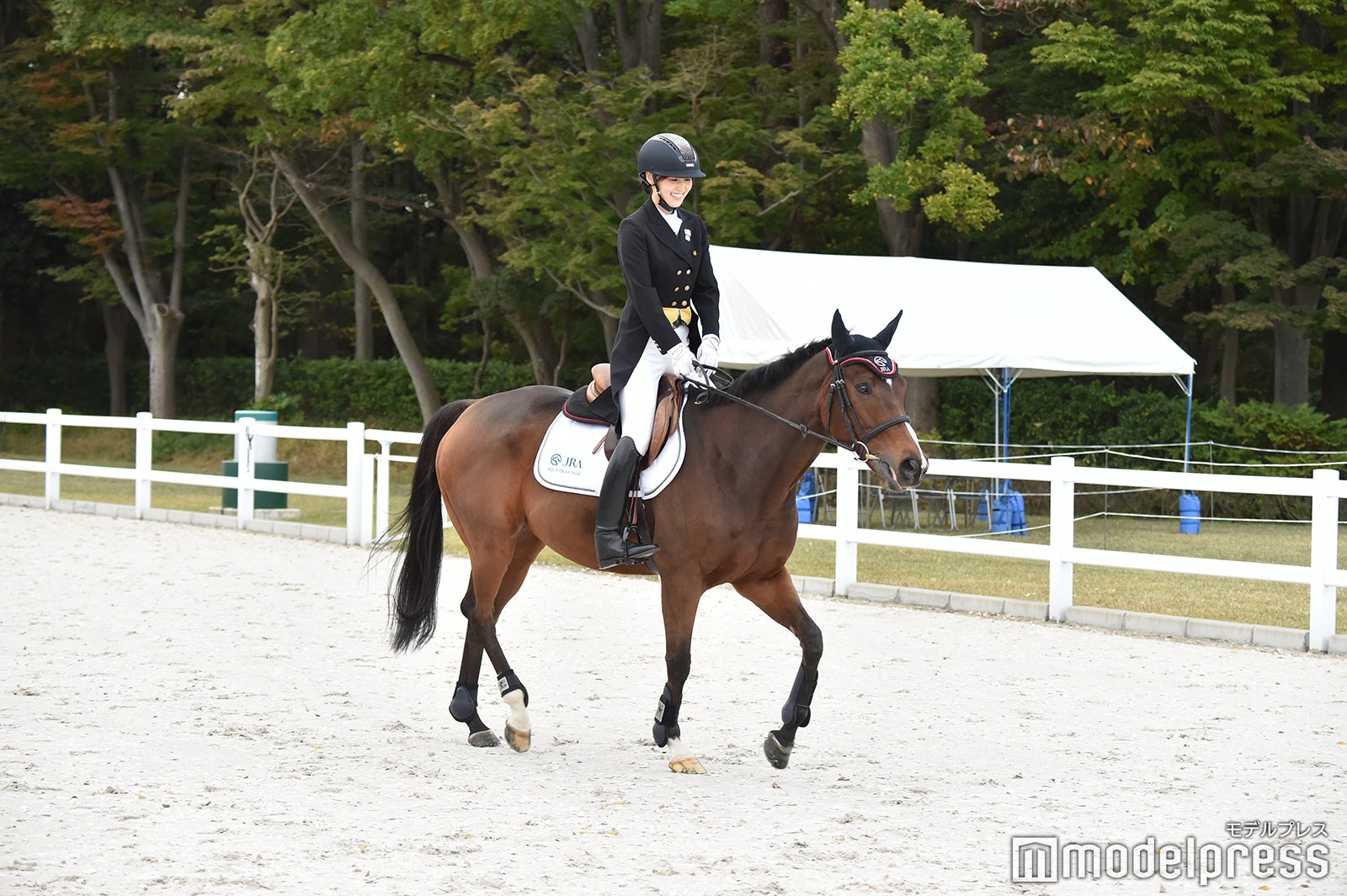 菅井友香（C）モデルプレス