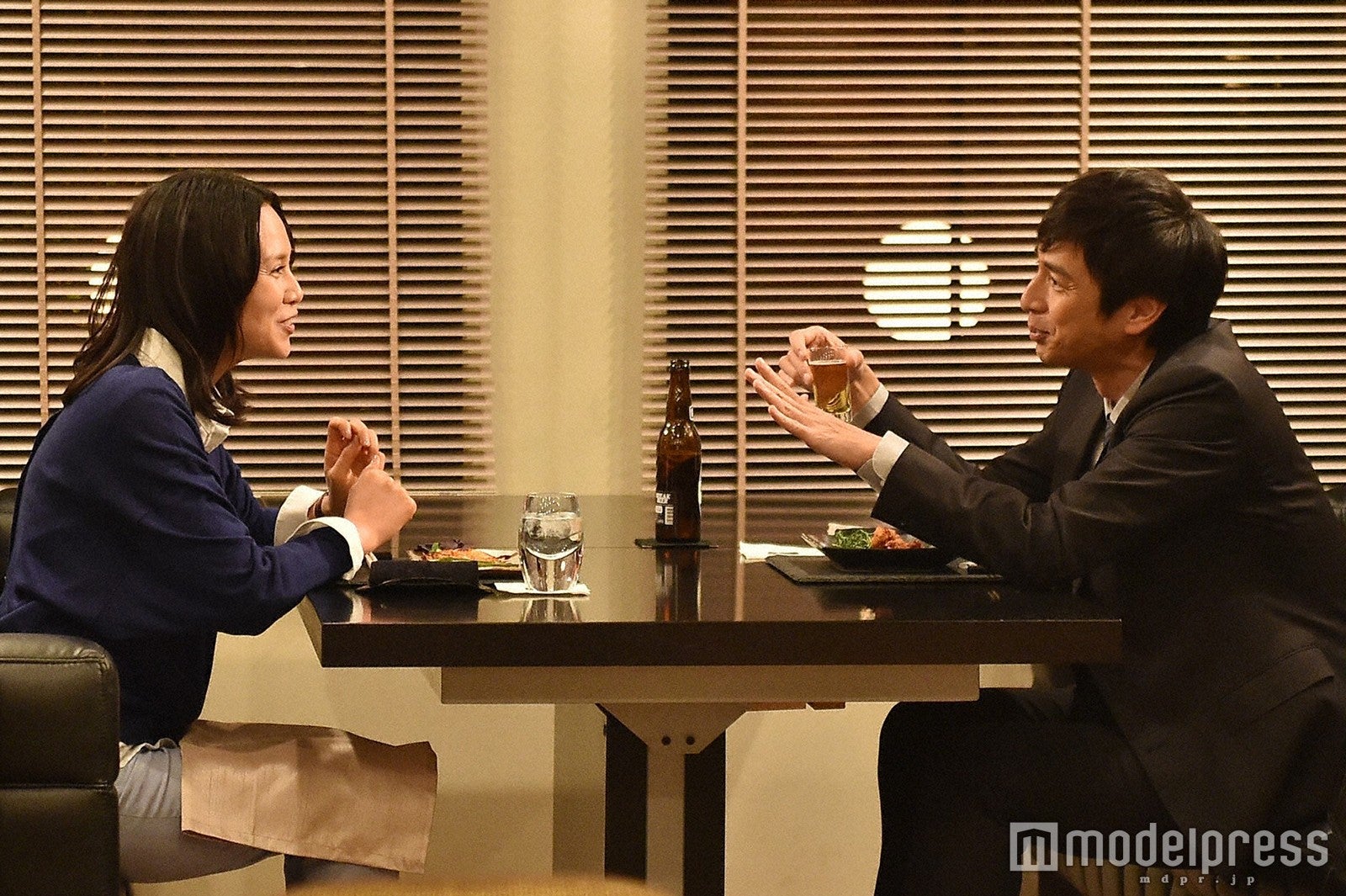 中谷美紀、徳井義実「私 結婚できないんじゃなくて、しないんです」第4話・場面カット（C）TBS