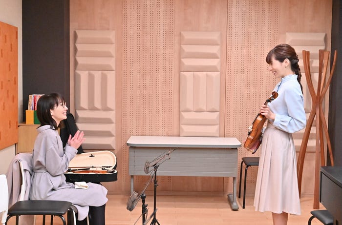 波瑠、桜井ユキ/「G線上のあなたと私」第7話より(C)TBS