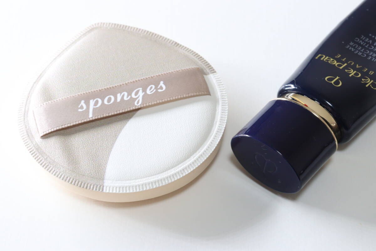 クッションファンデパフ　ファンデーション