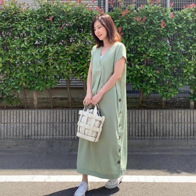 スニーカーなのに上品 きれいめ派さんに贈る 夏服 スニーカーのコツ4選 モデルプレス スニーカーなのに上品 きれいめ派さんに贈る 夏服 スニーカーのコツ4選 モデルプレス