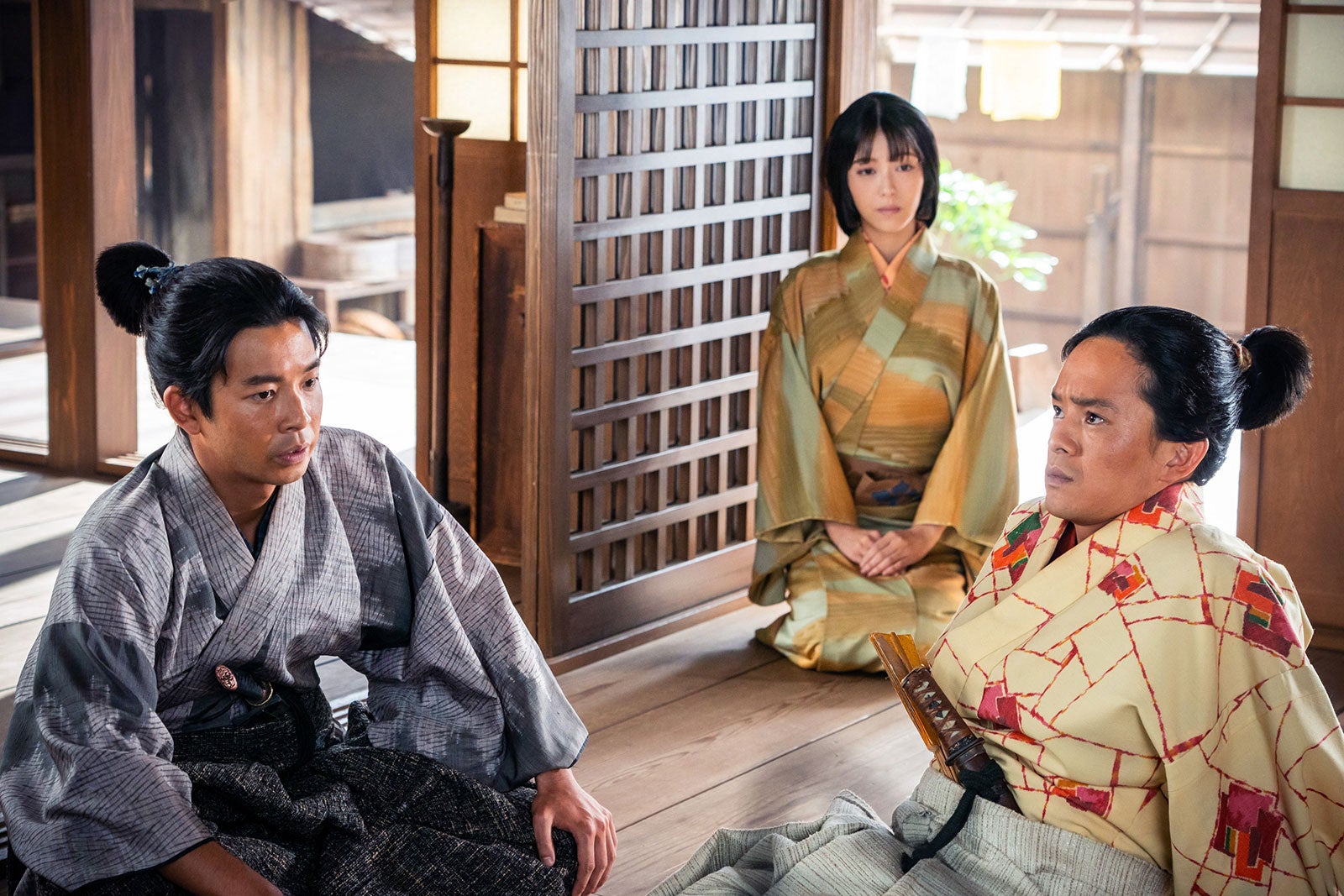 （左から）仲野太賀、浜辺美波、池松壮亮「豊臣兄弟！」第10話（C）NHK