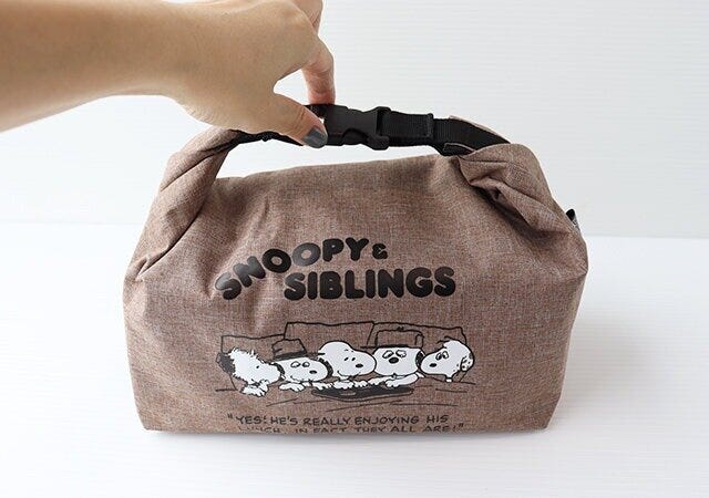 ムック本　ムック　付録　人気　おすすめ　オススメ　宝島社　宝島　レビュー　便利　優秀　当たり　最高　保冷バッグ　バッグ　保冷　スヌーピー　ロールトップ式　ロールトップ
