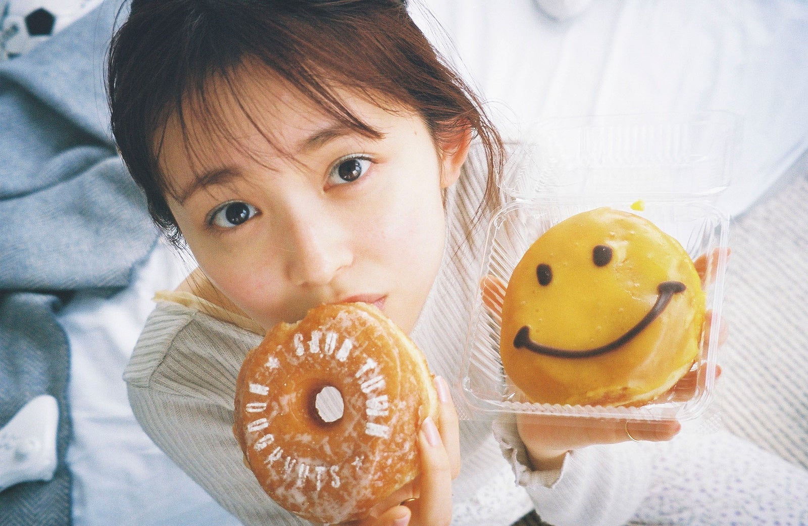 久間田琳加、初写真集＆スタイルブック同時重版決定　未公開アザーカット解禁＜りんくまちっく／りんくまがじん＞