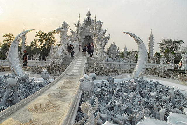 Wat Rong Khun by Thanate Tan