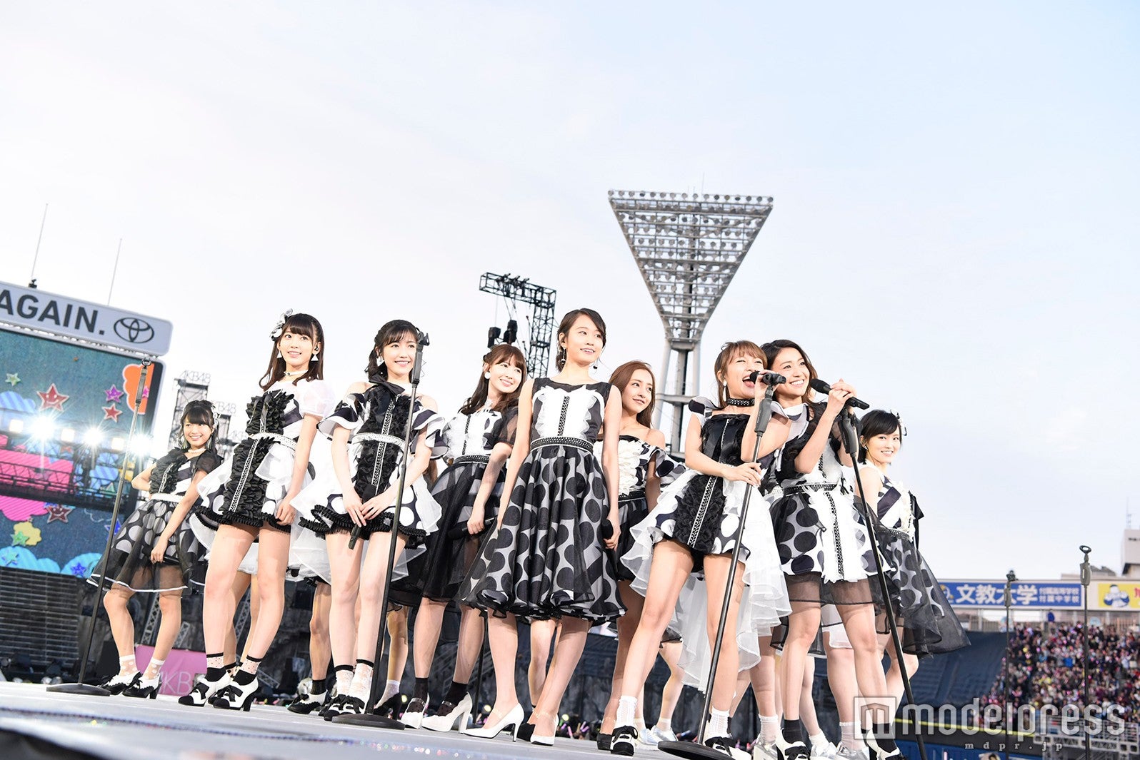 「ヘビーローテーション」（C）AKS