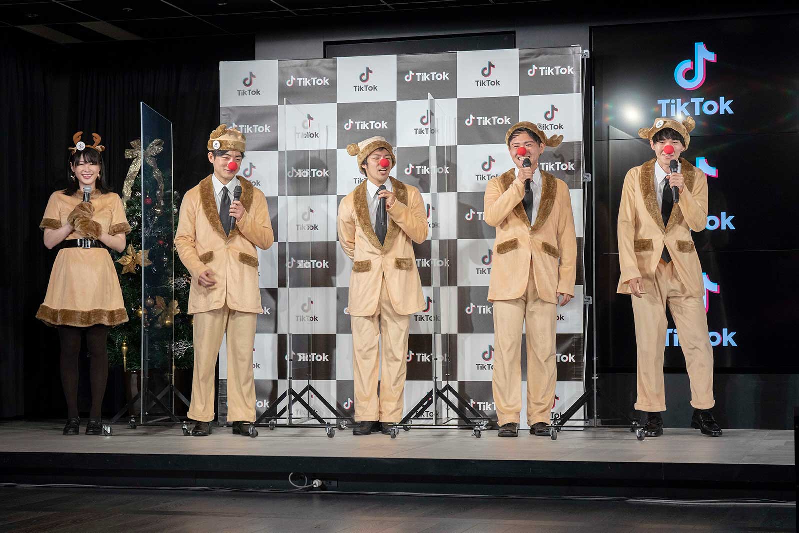 神堂きょうか、修一朗、内山、伊吹とよへ（提供写真）