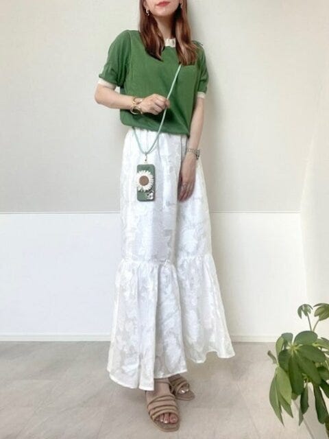 白スカート　コーデ　夏