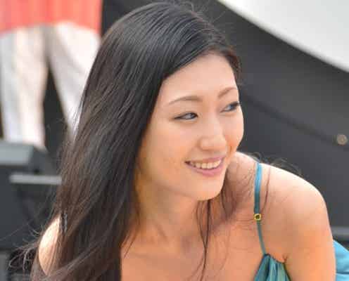 壇蜜、美バストあらわに悩殺 SEXYポージング連発に会場騒然