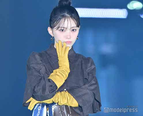 櫻坂46森田ひかる、お団子ヘアが新鮮 ブラウンワンピで大人コーデ【GirlsAward 2024AW】