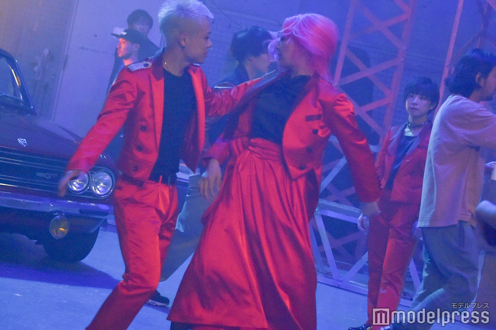 A-NON、SHUHO／吉本坂46RED「君の唇を離さない」MV撮影風景（C）モデルプレス