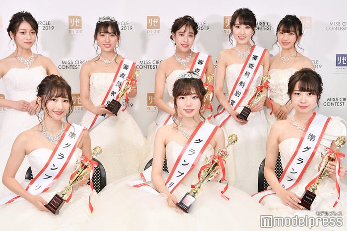 (前列左から)斎藤渚さん、黒川さくらさん、町遥香さん、(後列左から)石黒香奈さん、宮澤咲希さん、水野愛友美さん、井手麻以花さん、藤野亜紗美さん(C)モデルプレス