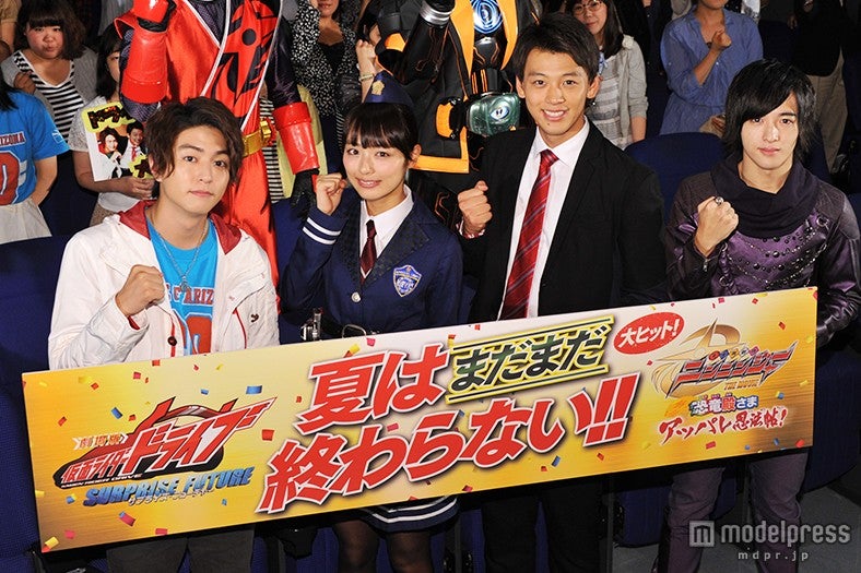 （左から）稲葉友、内田理央、竹内涼真、上遠野太洸（C）モデルプレス