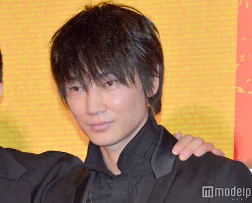 綾野剛、イベント終了後に見せた“オリジナル儀式“ が話題