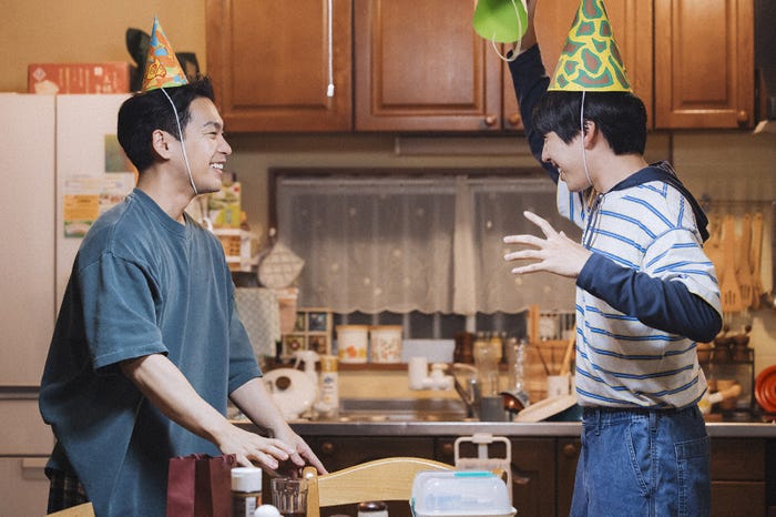 柳楽優弥、坂東龍汰「ライオンの隠れ家」第4話(C)TBS