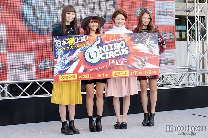 (左より)佐藤晴美、Aya、楓、須田アンナ