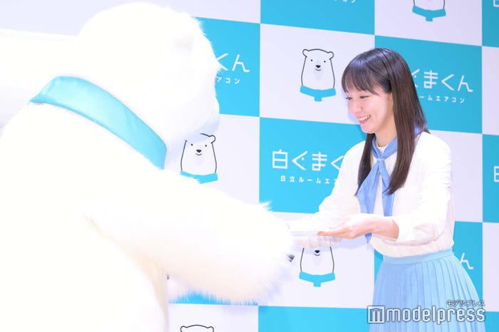 白くまくん、吉岡里帆(C)モデルプレス