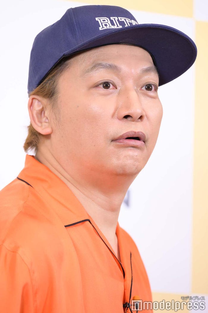 メディアの数に驚く香取慎吾(C)モデルプレス