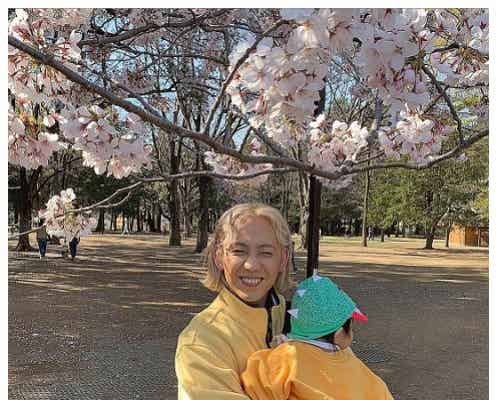 りゅうちぇる、愛息・リンク君と初お花見「桜のこともっと好きになった」