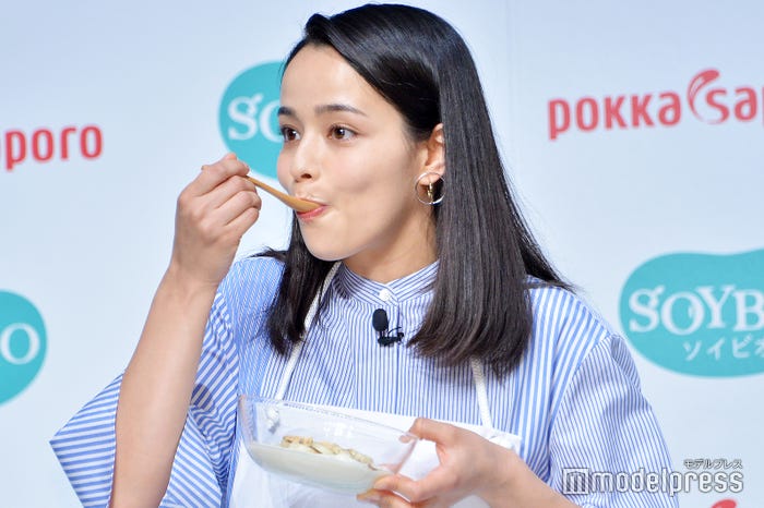 加藤ローサ(C)モデルプレス