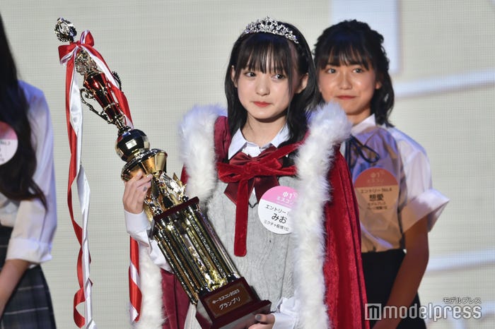 「中一ミスコン2023」グランプリを受賞したみおさん(C)モデルプレス