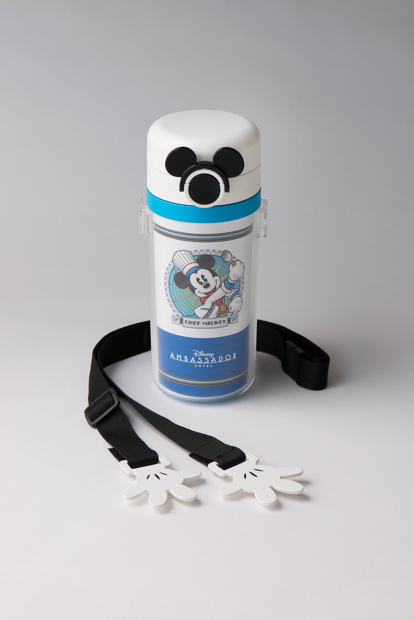 “シェフ・ミッキー”オリジナルタンブラーストラップ付き（C）Disney
