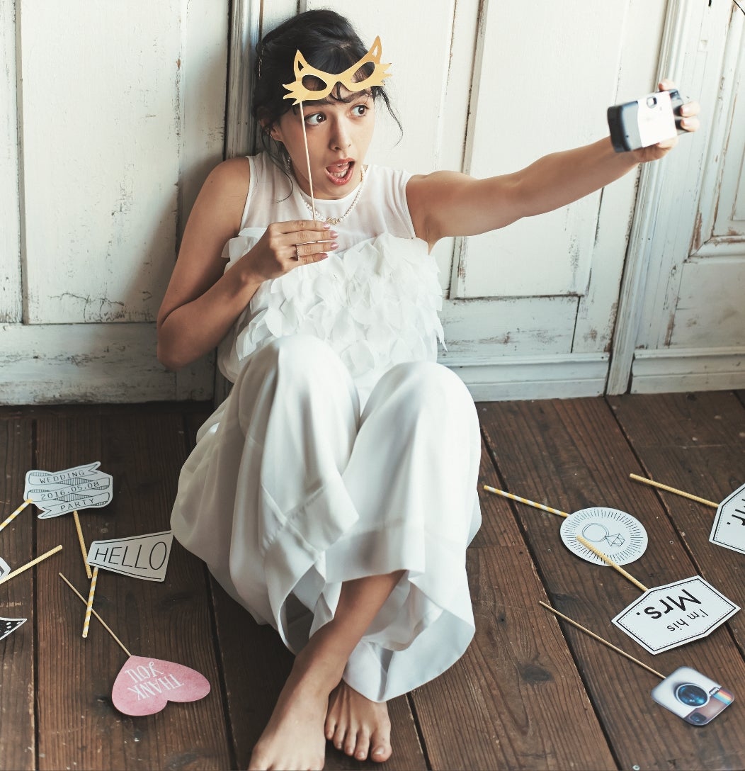 フォトブースやフォトプロップスも手作り（「ゼクシィ」5月号より）