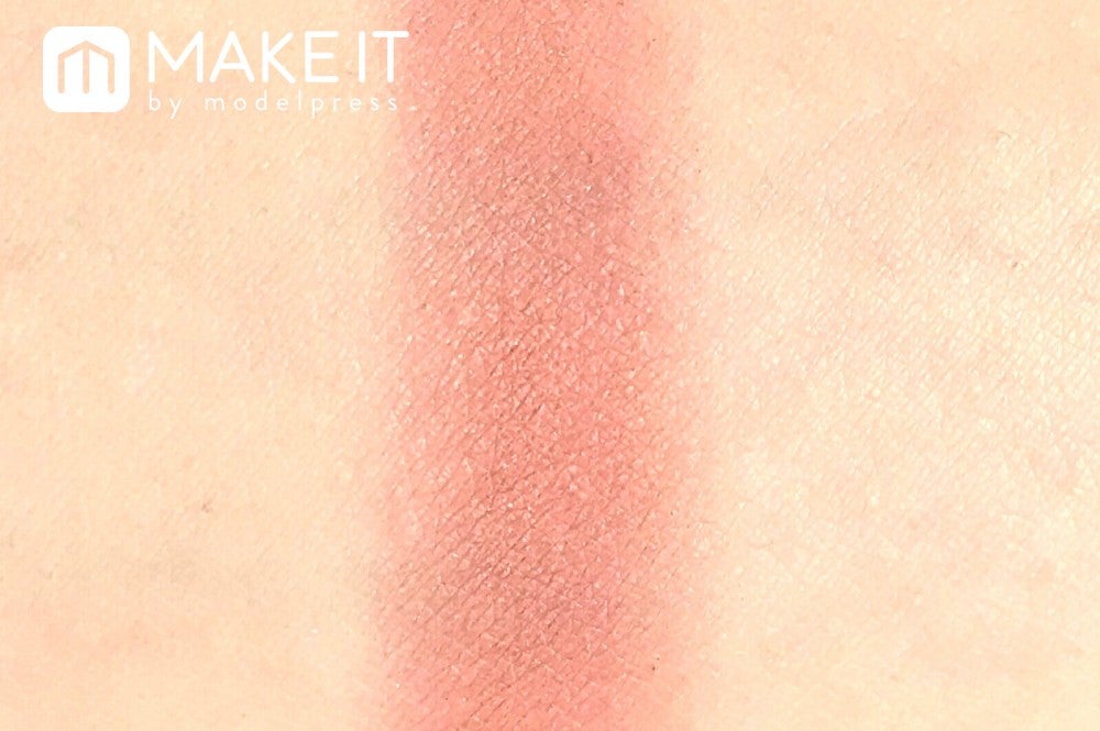 ヴィセ／フォギーオン チークス／RD400 (C)メイクイット