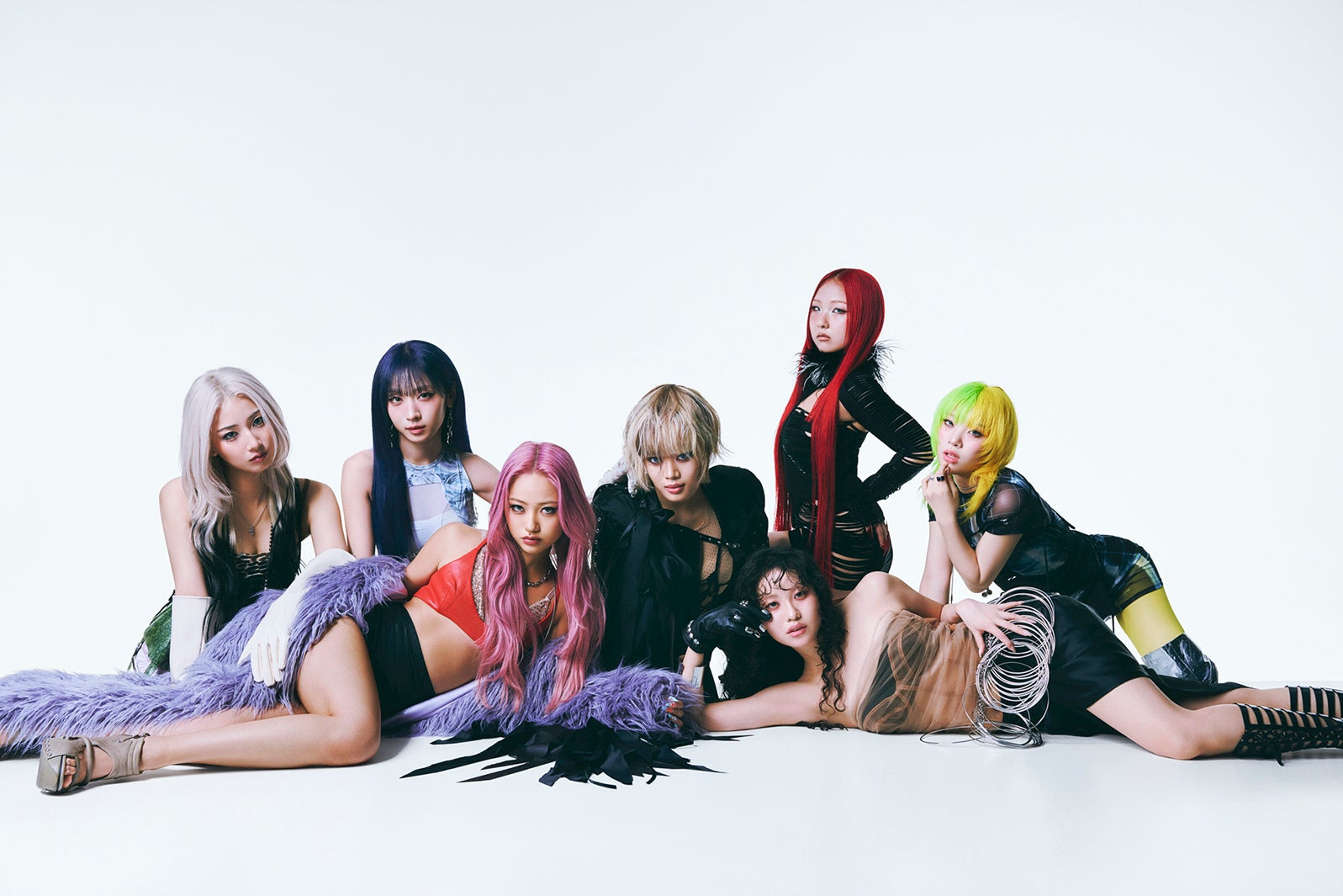 HANA、7か月ぶりとなる新曲「Slidin」リリース決定 MAHINAが手掛けたジャケ写も公開