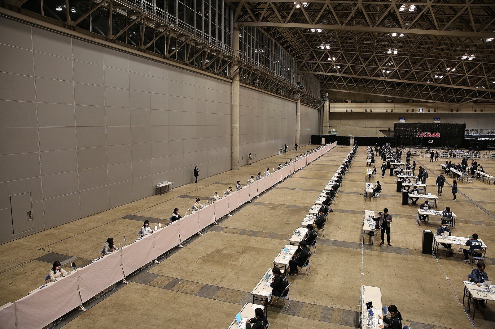 AKB48／お話し会の様子（C）AKB48