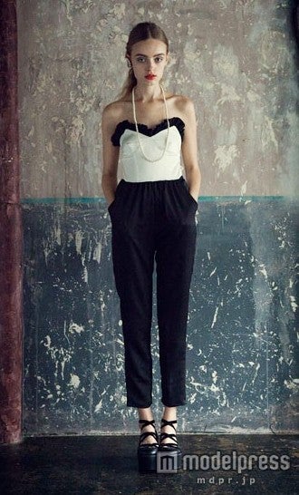 「HONEY MI HONEY」サテンロンパース「DOUBLE HEART」23,760円（税込）