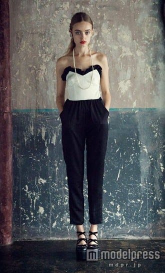 「HONEY MI HONEY」サテンロンパース「DOUBLE HEART」23,760円(税込)