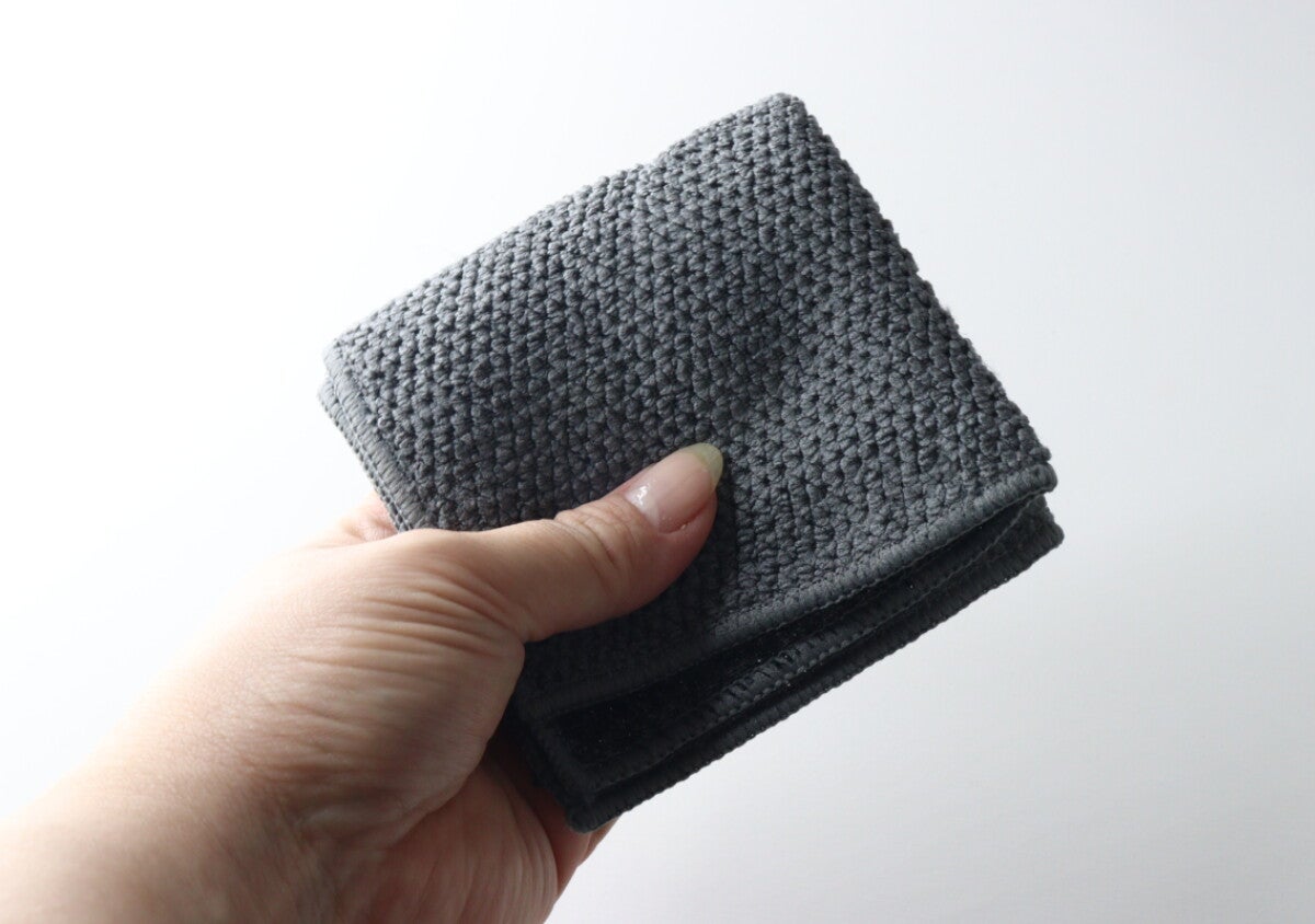 キッチンの掃除に革命起きた！「ギトギト油汚れも一瞬」「洗剤なしでもキレイ」100均グッズ