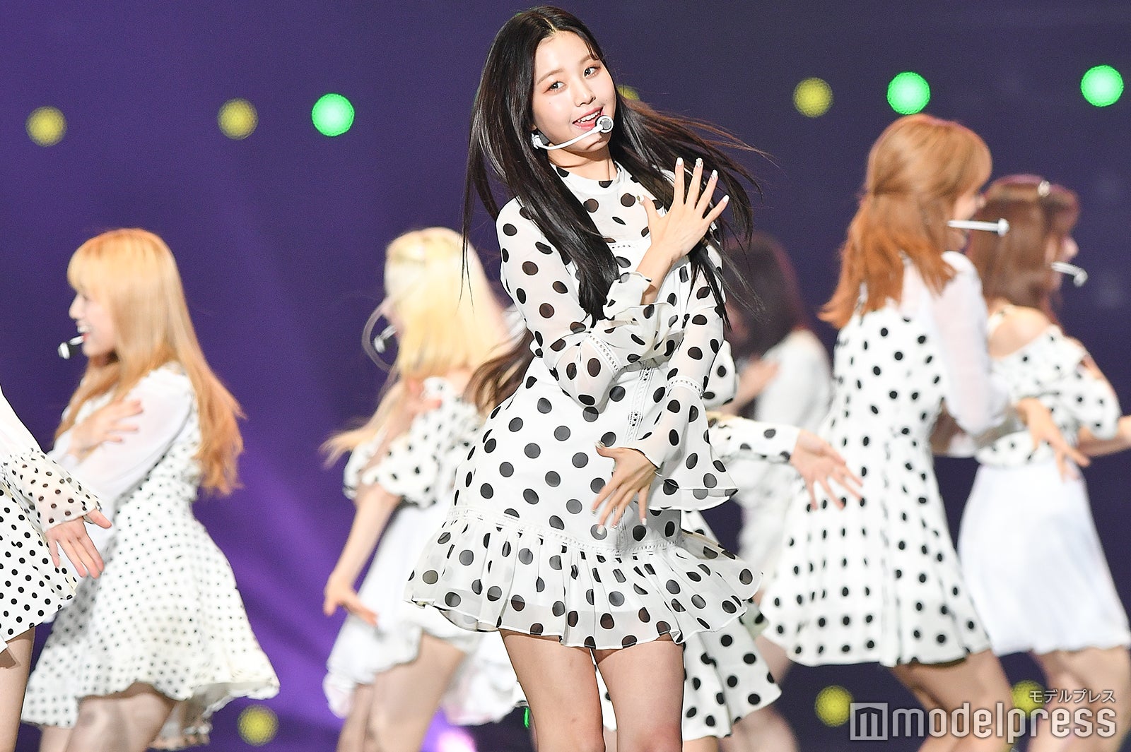 IZ＊ONE（C）モデルプレス