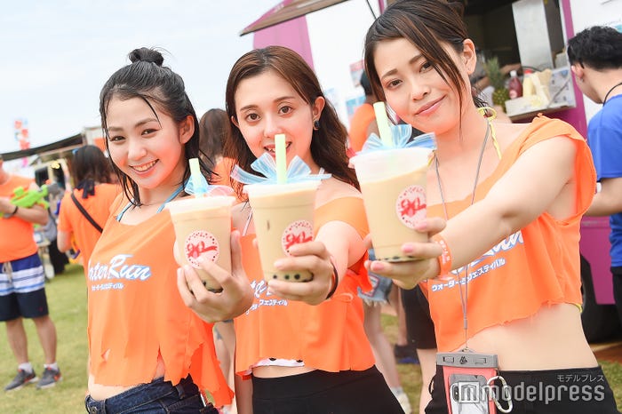 「amitapi」お客さんも笑顔に (C)モデルプレス