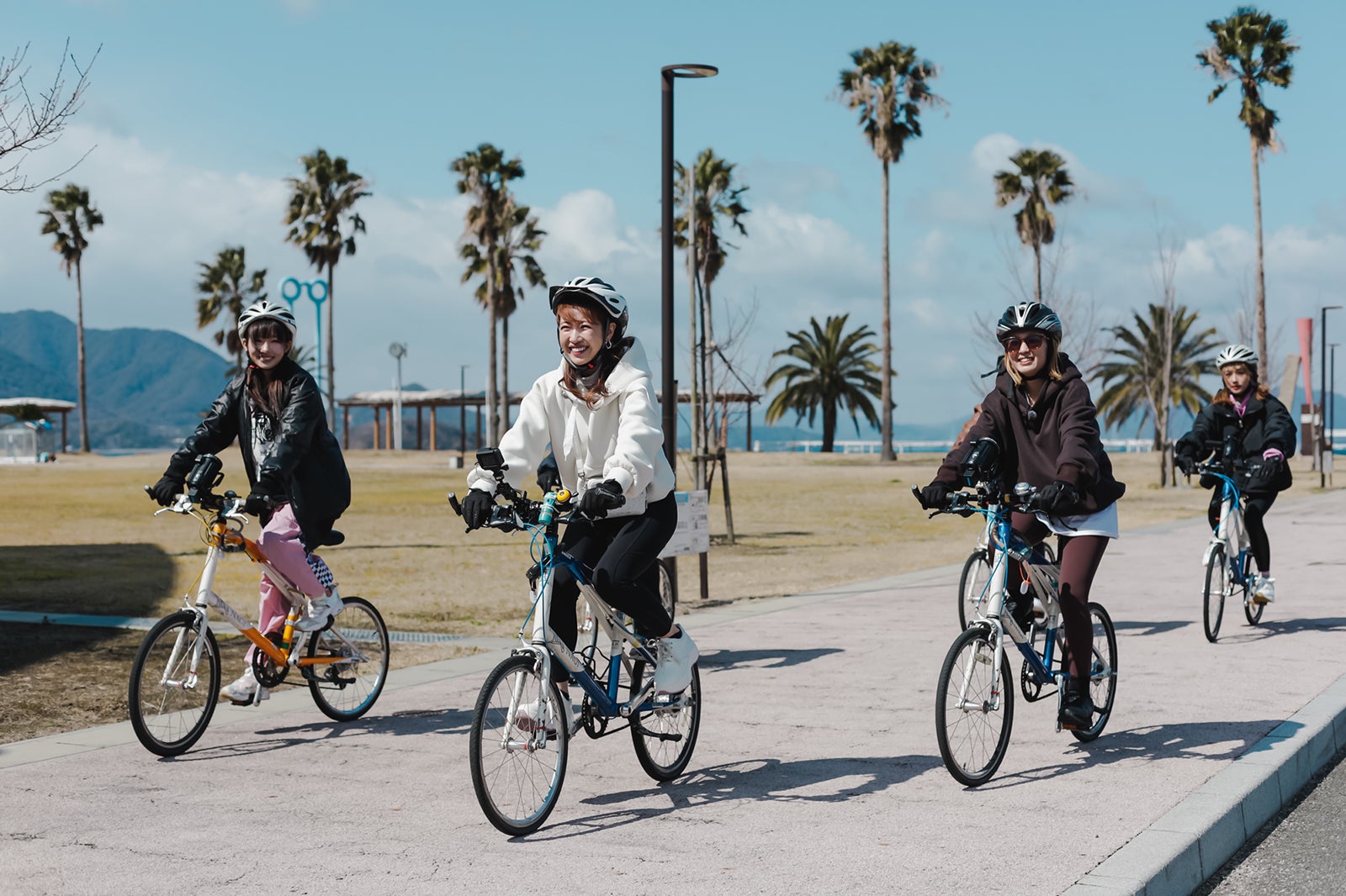 椎名ひかり、舟山久美子ら（写真提供：MBS）