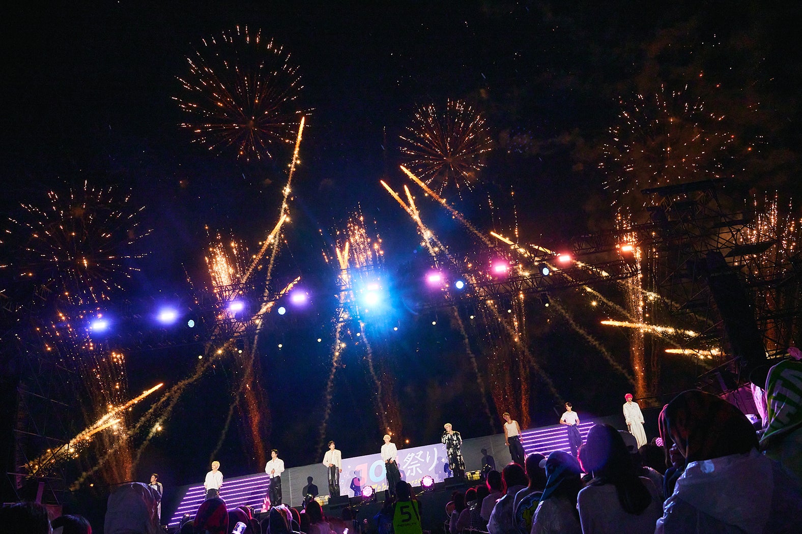 JO1「JO1 5th Anniversary ～祭り～」（C）LAPONE ENTERTAINMENT