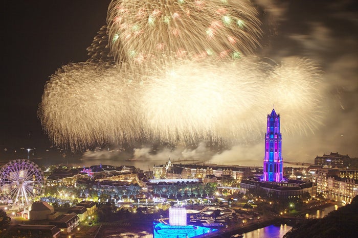 大スターマイン/画像提供:ハウステンボス