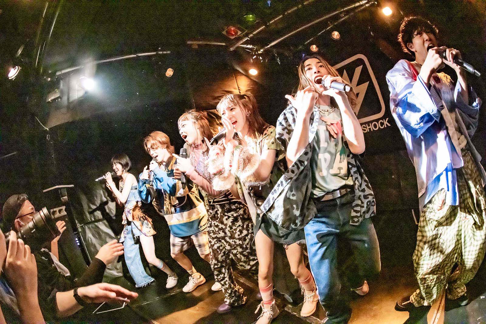 BiTE A SHOCK Photo by 藤井拓