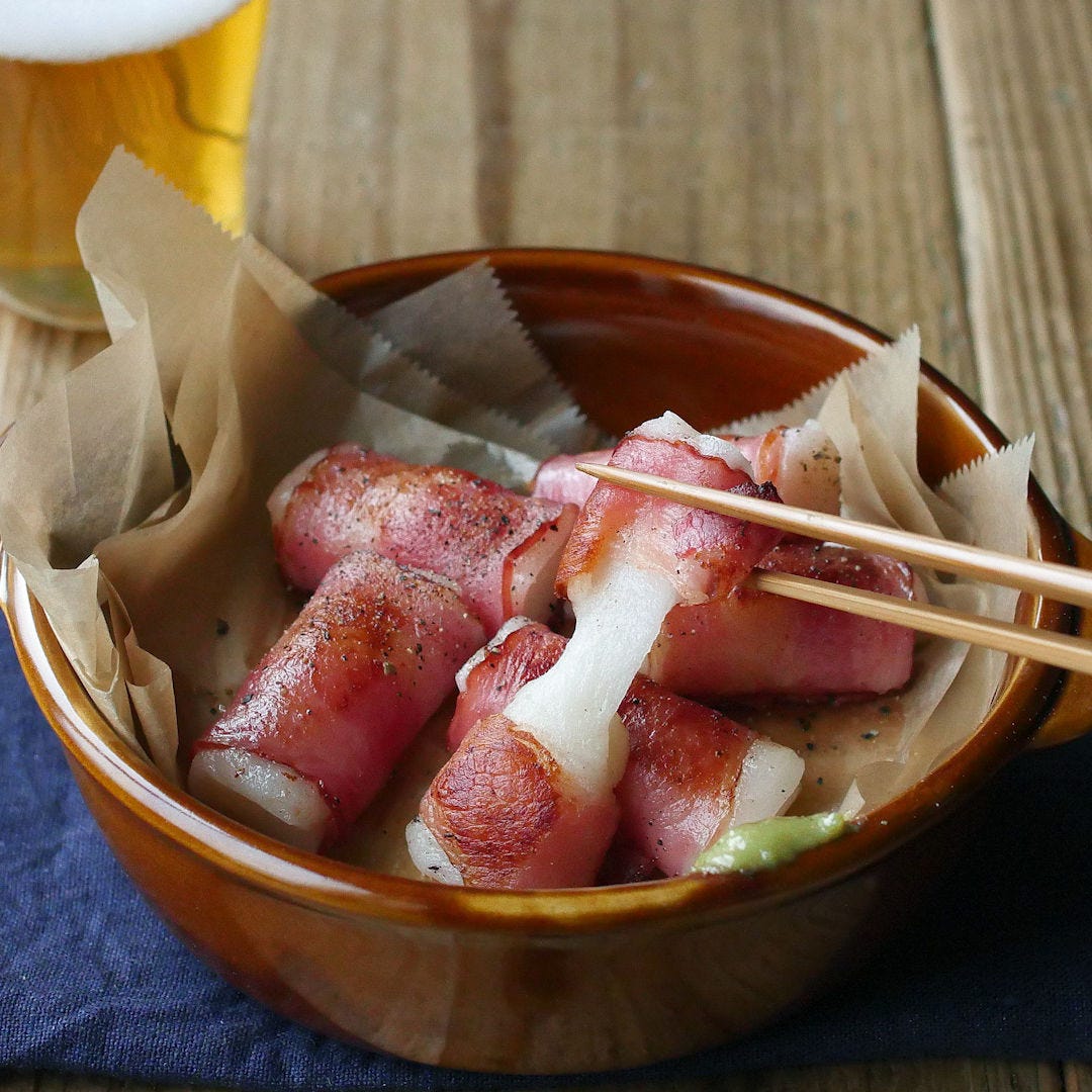 巻いて焼くだけでハマるおつまみ。もちベーコン